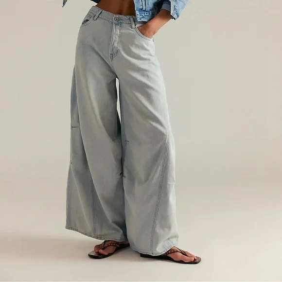 NWOT We The Free Westward Demi Jeans Raw Hem Cropped Denim Women’s 25 - Picture 1 of 9